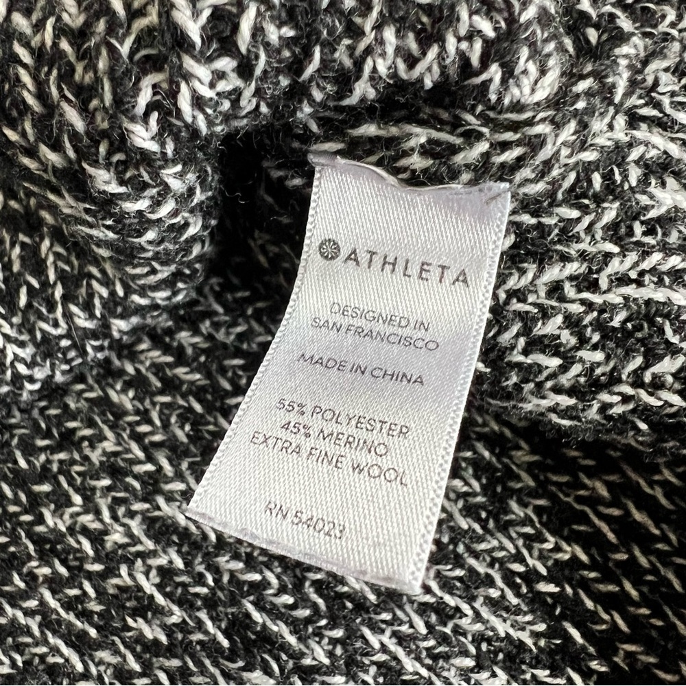Athleta Switchback V Neck Merino Wool Sweater Xs … - image 4